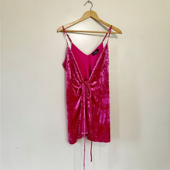 SALE! Pink Lulu’s Velour Wrap Dress Size M NWTLE - Picture 3 of 5